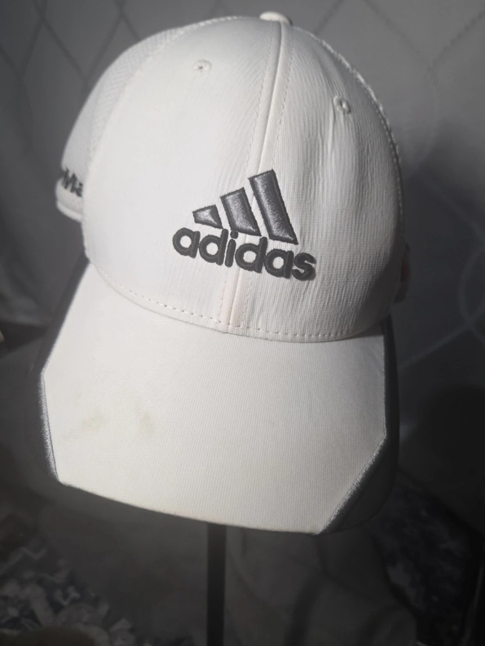 adidas White and Gray Men’s Baseball Cap